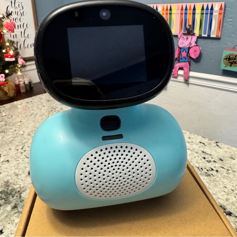 Blue Interactive Robot on Box - Picture 2 of 5